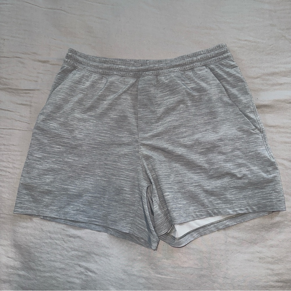 Lululemon Pacebreaker Linerless Short 5” - Heather Grey